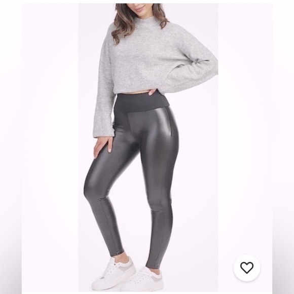 Assets By Spanx Black faux leather Leggings SMALL - Picture 1 of 6
